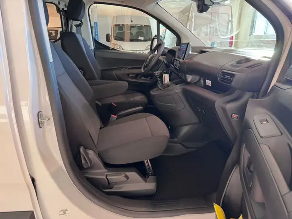 Fiat Doblò Furgone nuova a Milano (13)