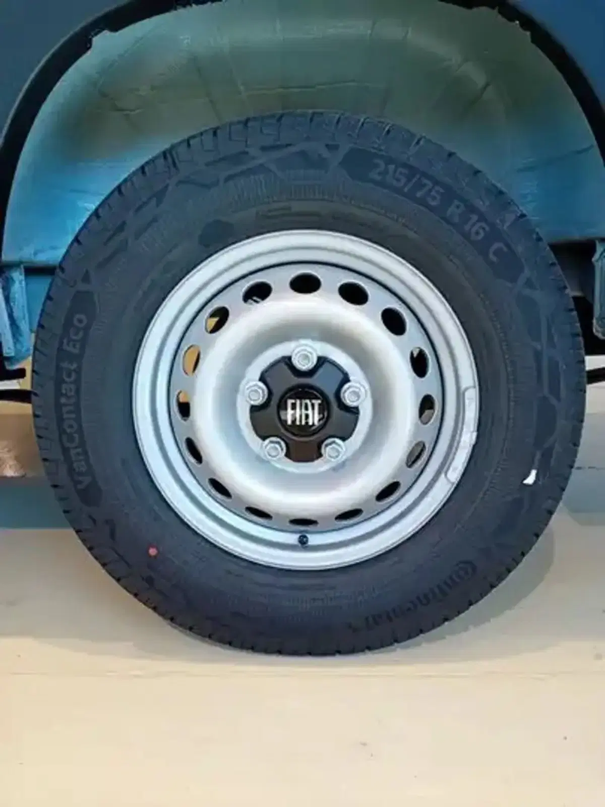 Fiat Ducato Furgone Vetrato nuova a Milano (15)