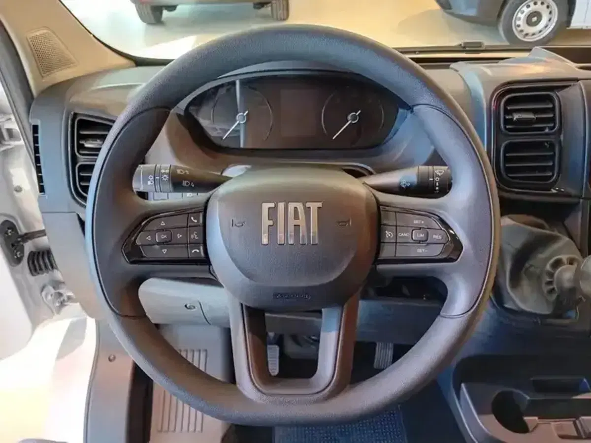 Fiat Ducato Furgone Vetrato nuova a Milano (9)