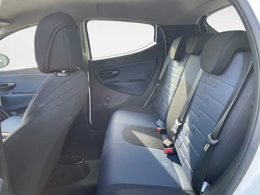 Lancia Ypsilon nuova a Treviso (12)