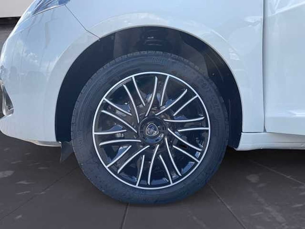 Lancia Ypsilon nuova a Treviso (13)