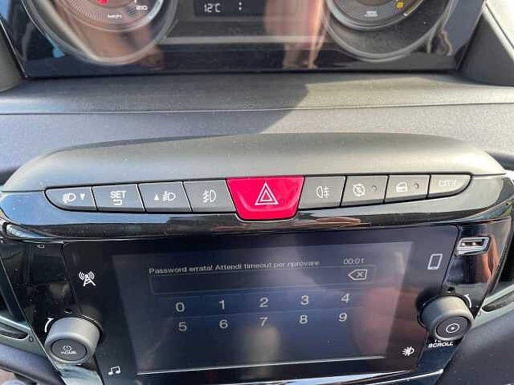 Lancia Ypsilon nuova a Treviso (17)