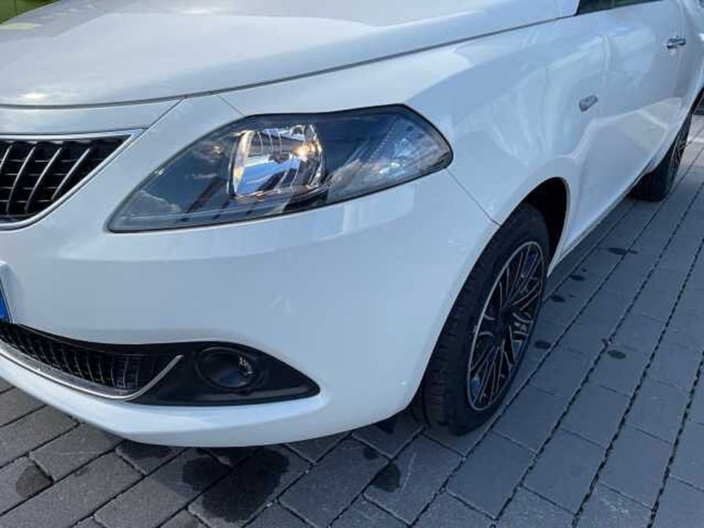 Lancia Ypsilon nuova a Treviso (19)