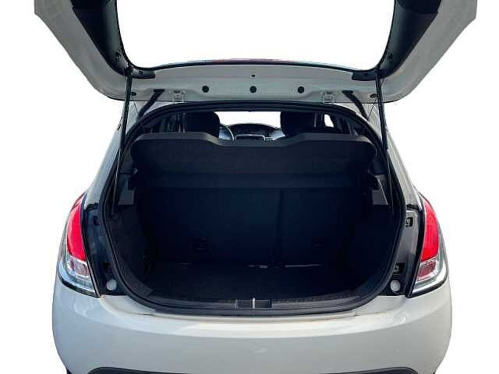 Lancia Ypsilon nuova a Treviso (6)