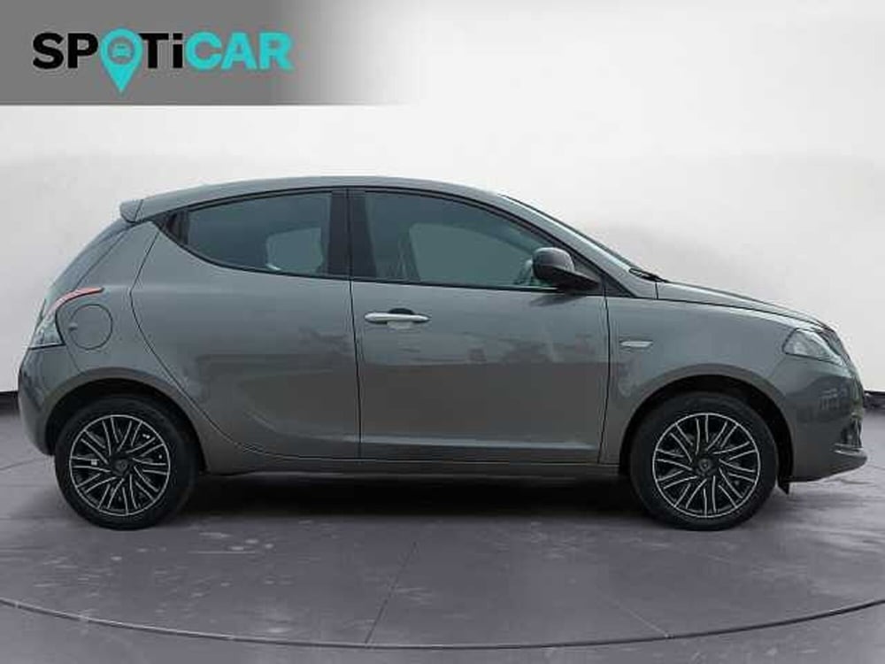 Lancia Ypsilon usata a Treviso (4)