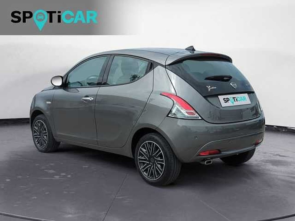 Lancia Ypsilon usata a Treviso (7)