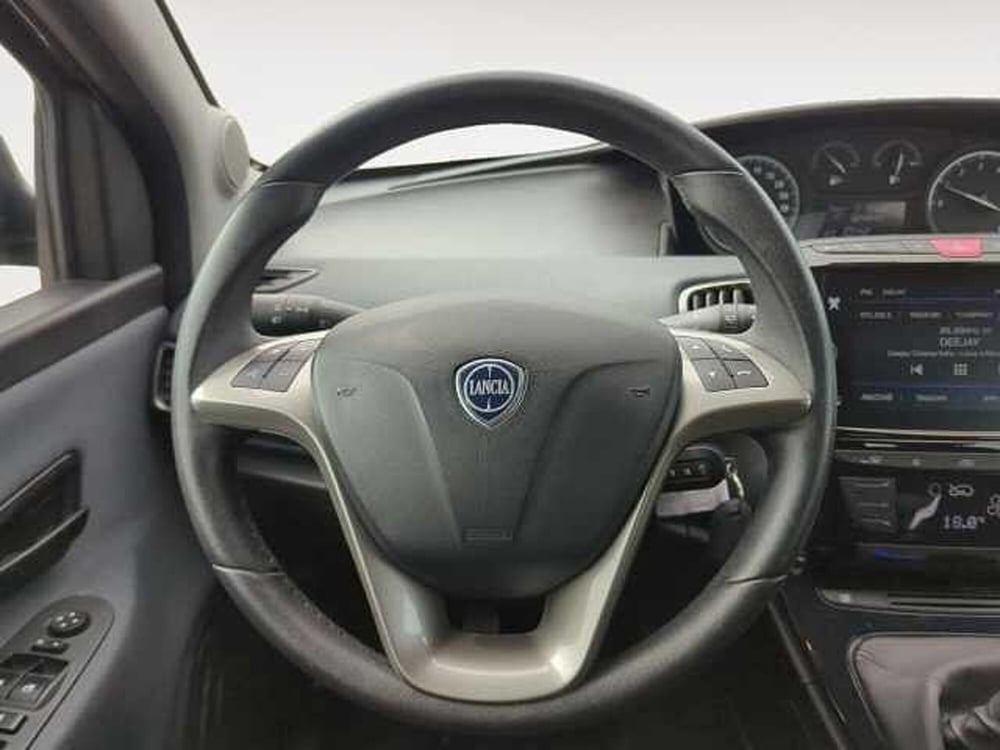 Lancia Ypsilon usata a Treviso (9)