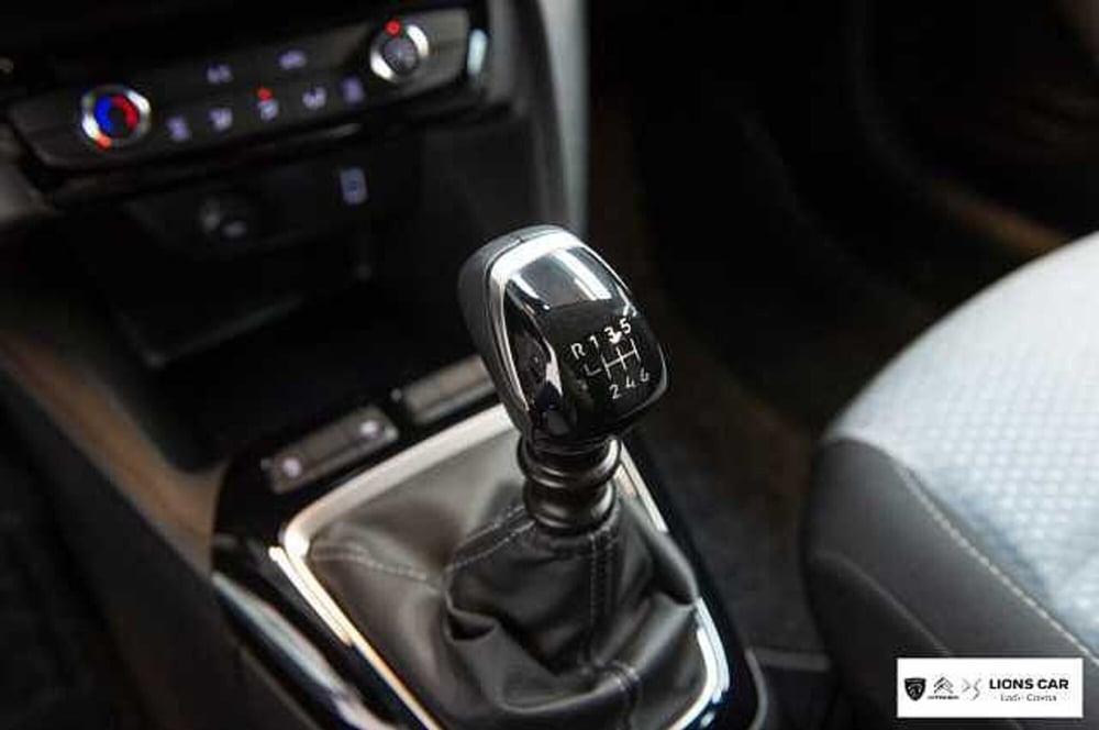 Opel Corsa nuova a Lodi (20)