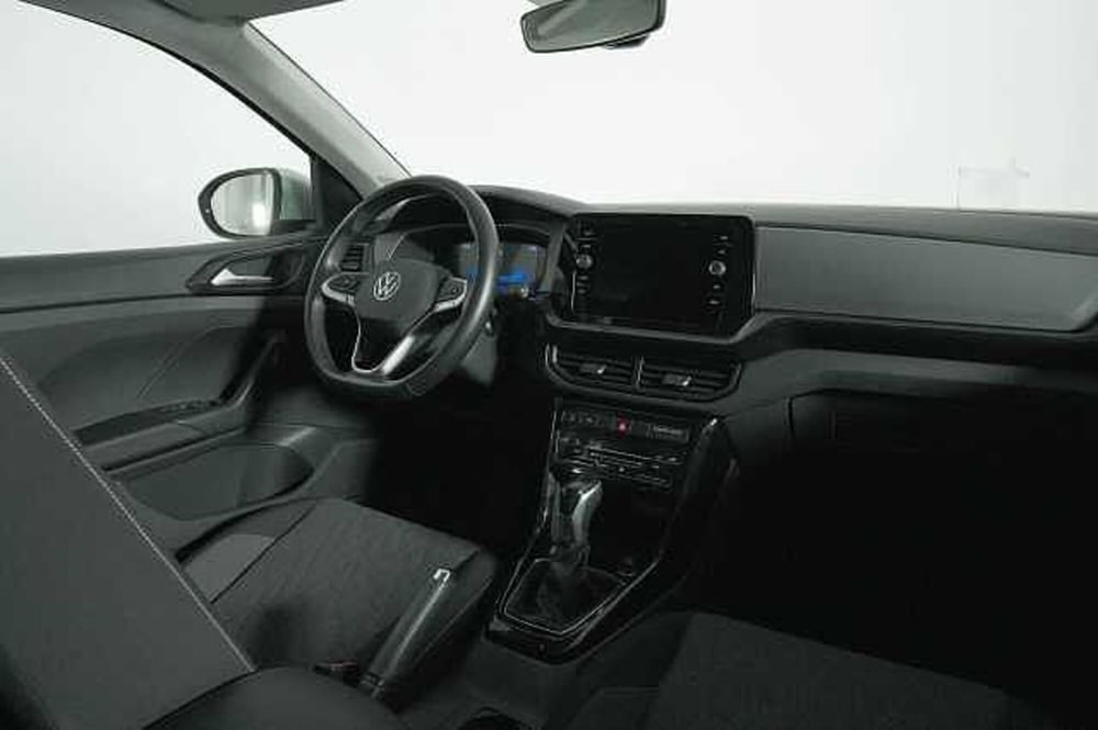 Volkswagen T-Cross usata a Como (14)