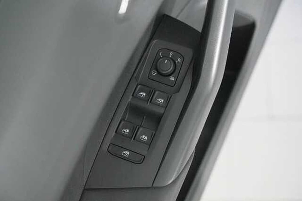 Volkswagen T-Cross usata a Como (15)