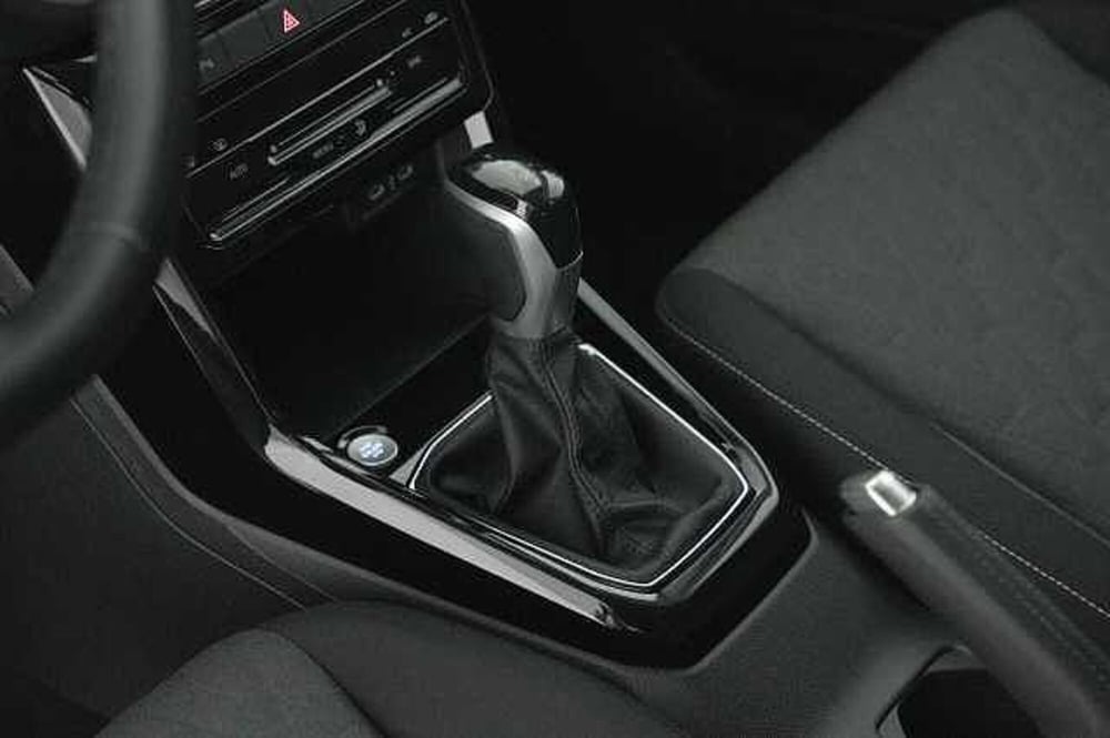 Volkswagen T-Cross usata a Como (16)