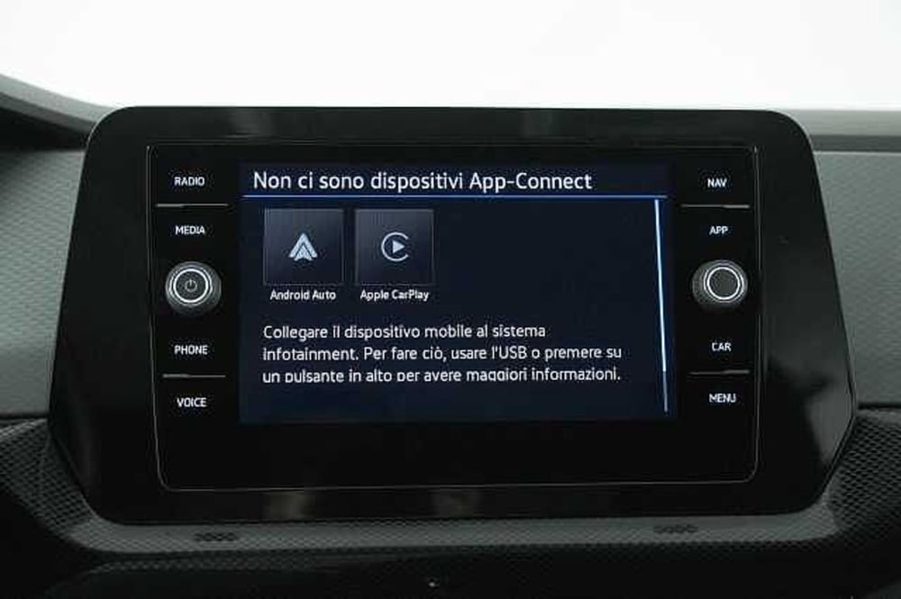 Volkswagen T-Cross usata a Como (18)