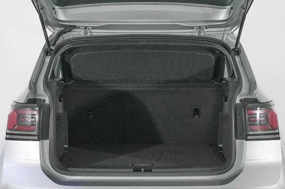 Volkswagen T-Cross usata a Como (8)