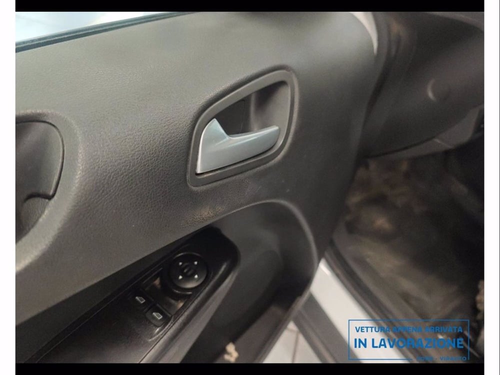 Ford Transit Courier usata a Catania (10)