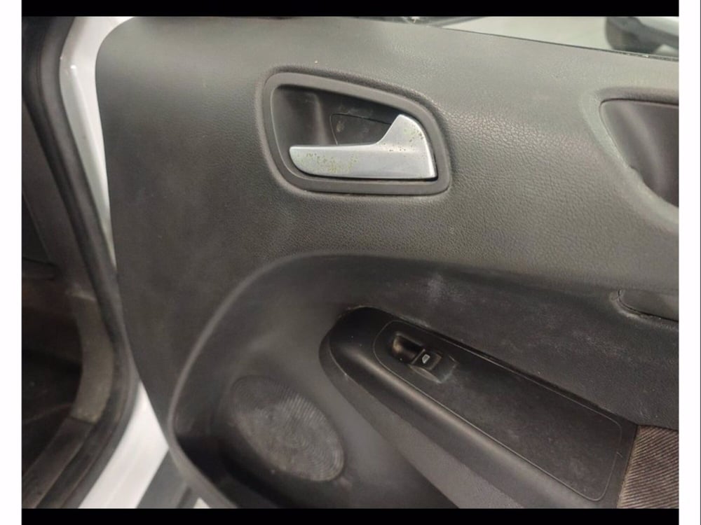 Ford Transit Courier usata a Catania (12)