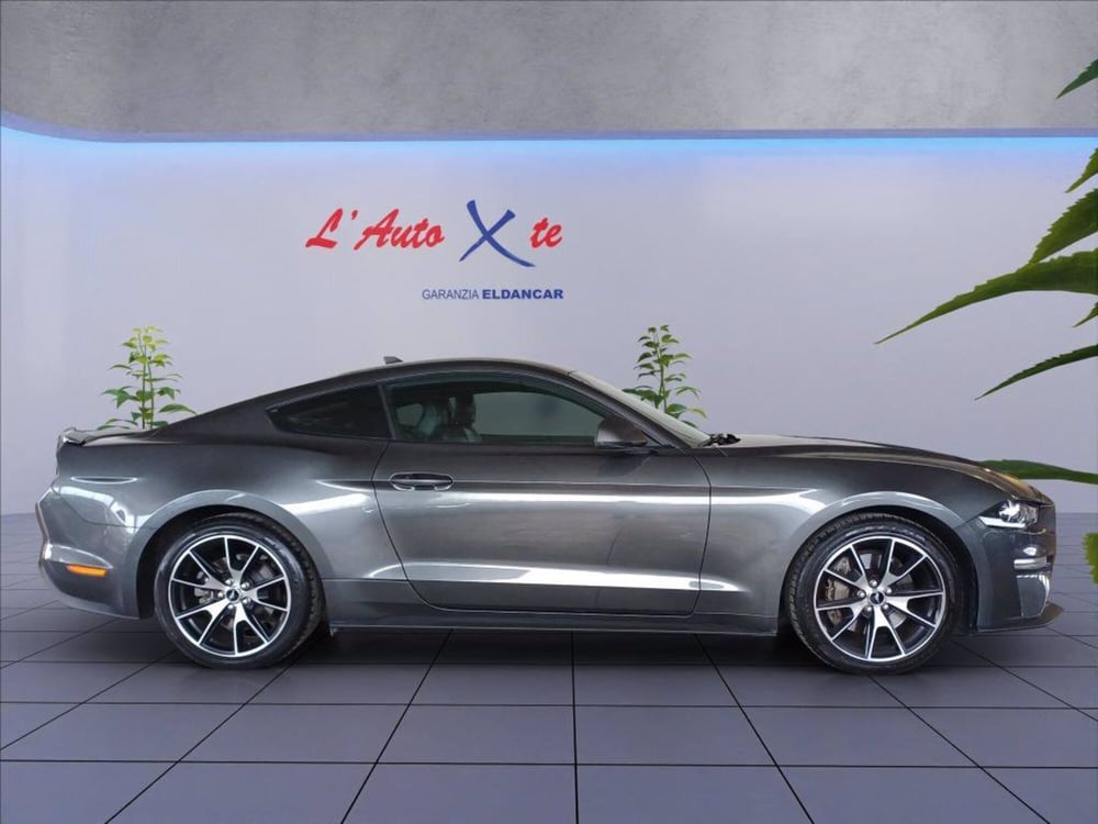 Ford Mustang Coupé usata a Milano (8)