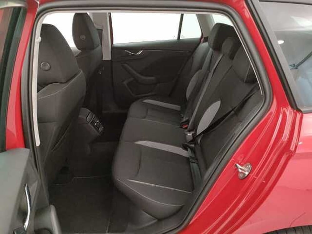 Skoda Kamiq usata a Varese (11)