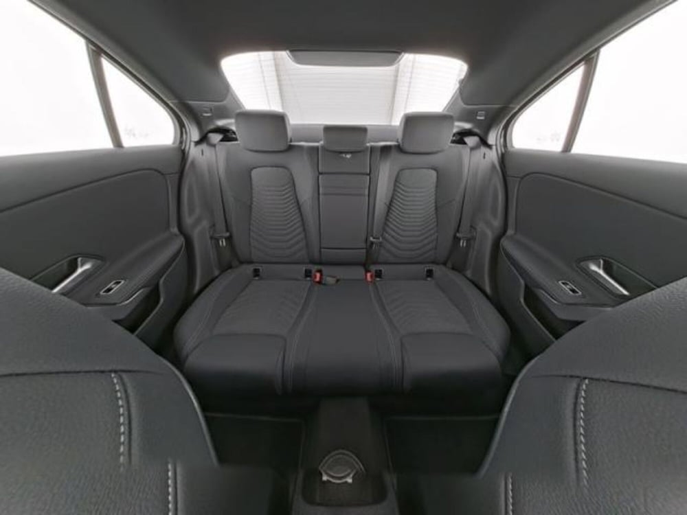 Mercedes-Benz Classe A Sedan usata a Milano (5)