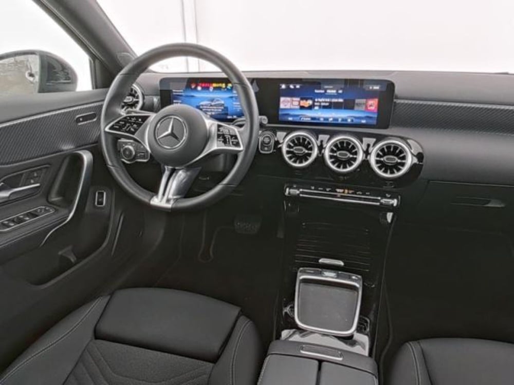 Mercedes-Benz Classe A Sedan usata a Milano (6)