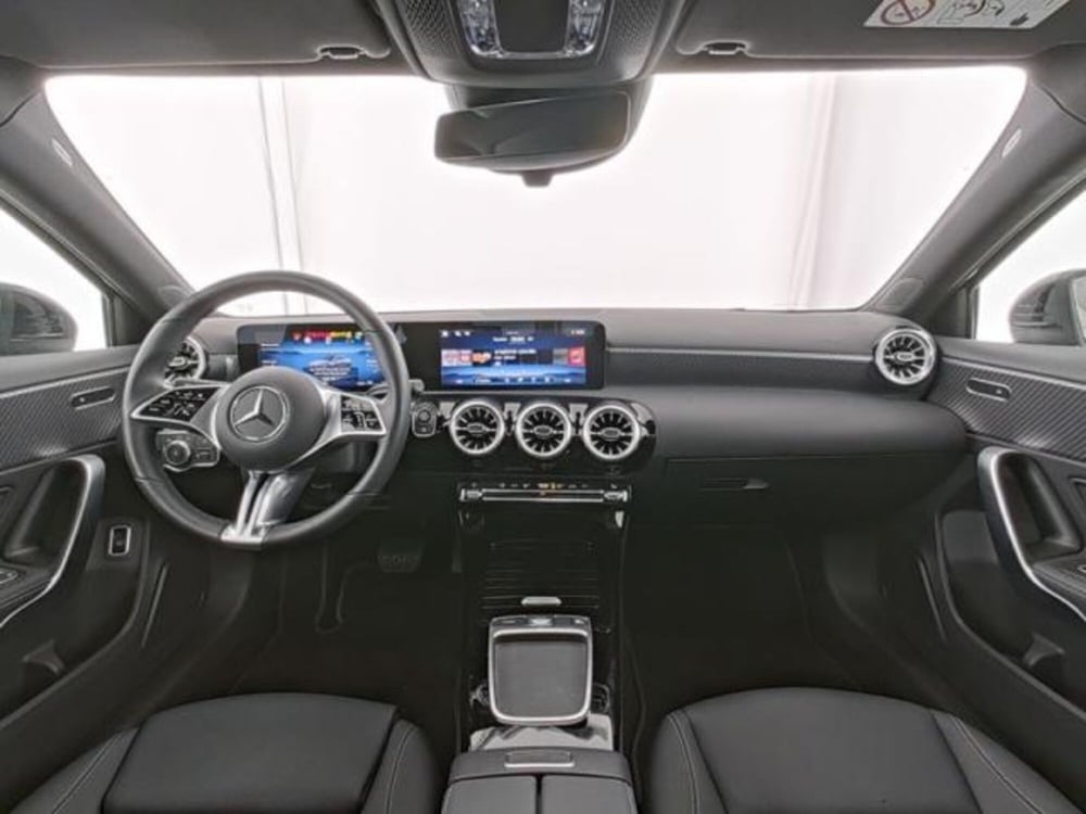 Mercedes-Benz Classe A Sedan usata a Milano (7)