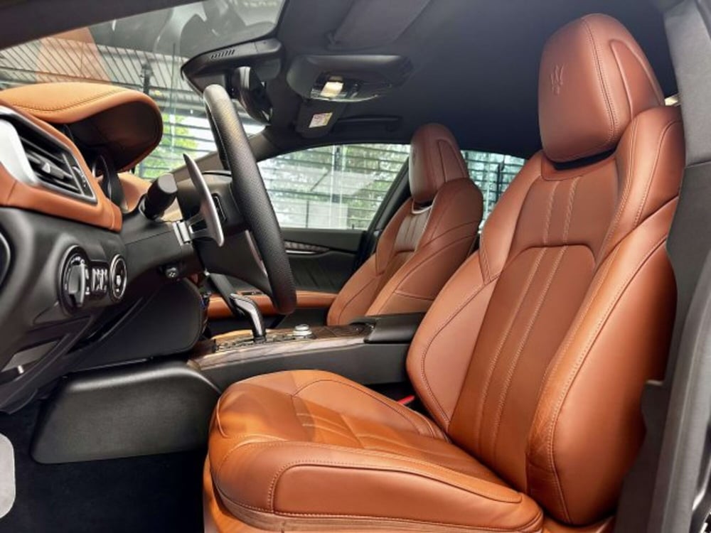 Maserati Ghibli usata a Torino (10)