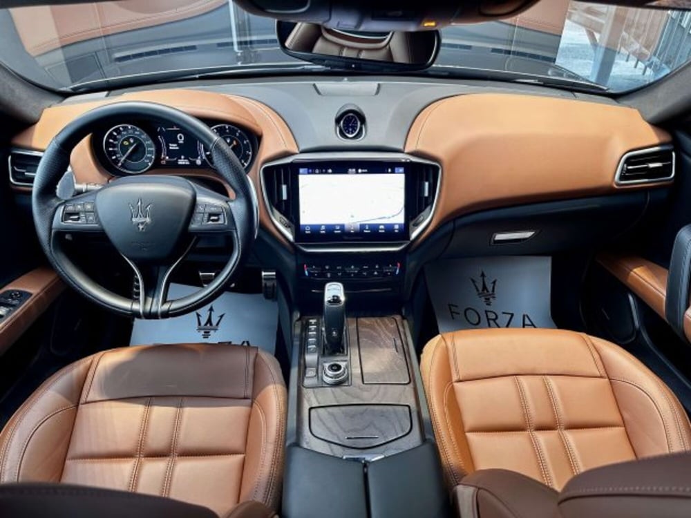 Maserati Ghibli usata a Torino (15)