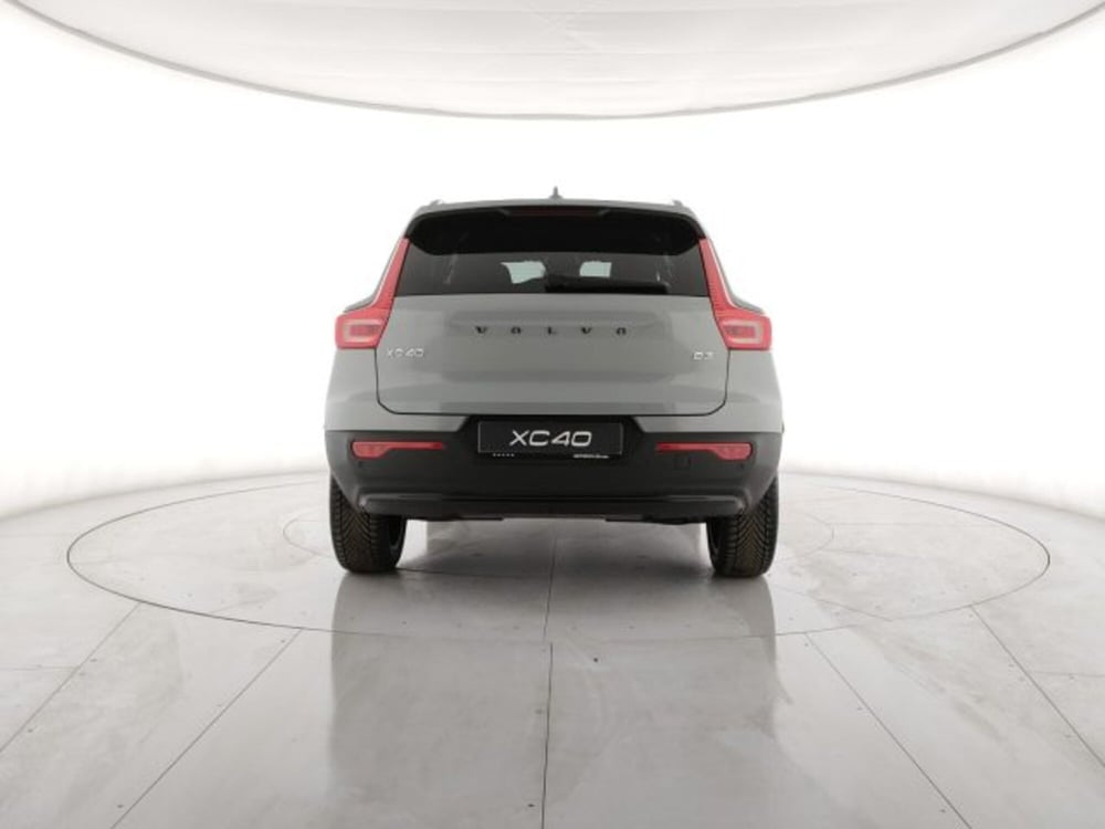Volvo XC40 nuova a Modena (5)