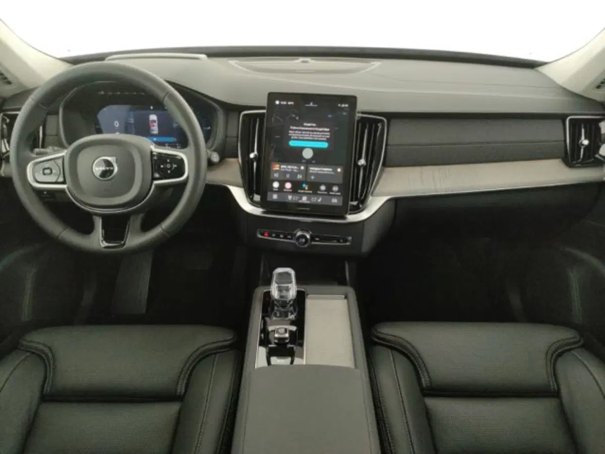 Volvo XC90 nuova a Modena (11)