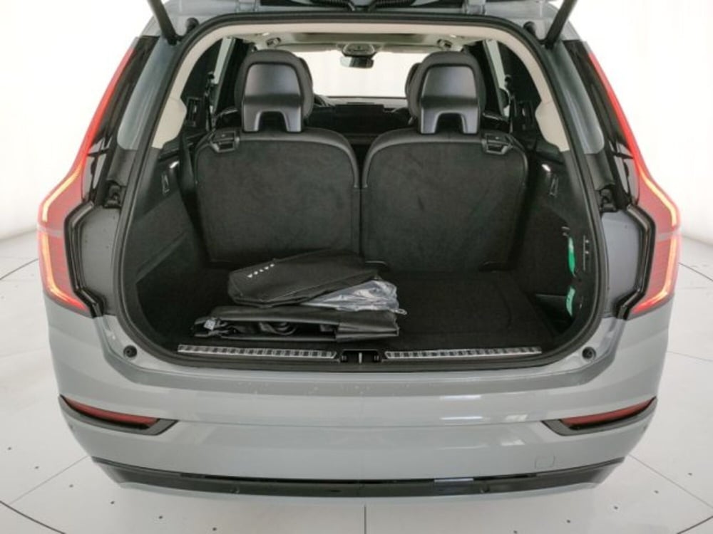 Volvo XC90 nuova a Modena (16)