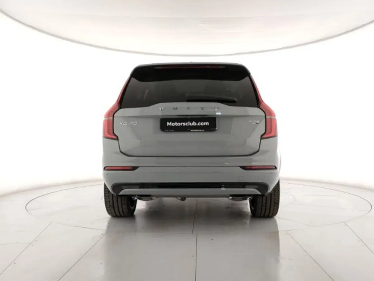 Volvo XC90 nuova a Modena (4)