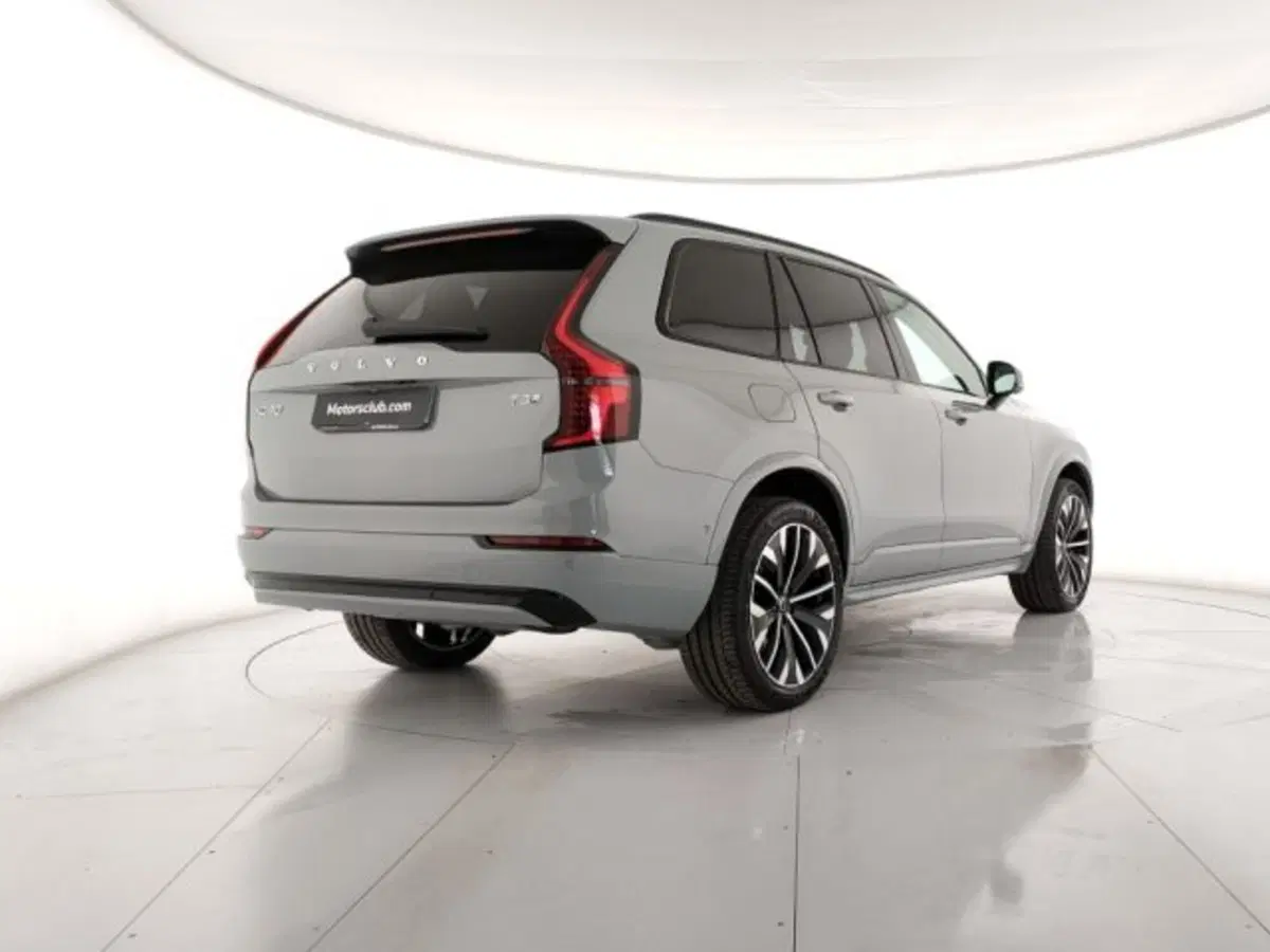 Volvo XC90 nuova a Modena (5)