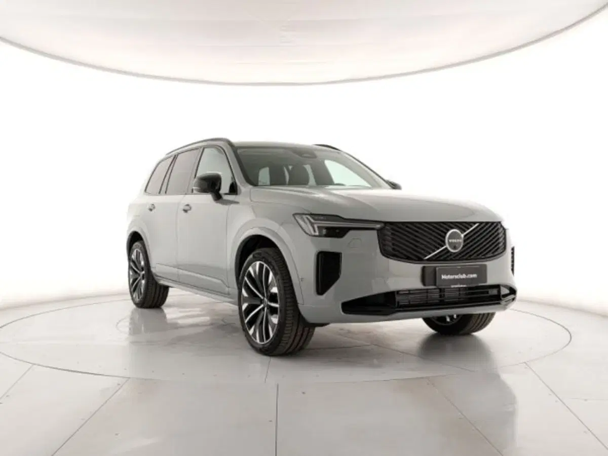 Volvo XC90 nuova a Modena (6)