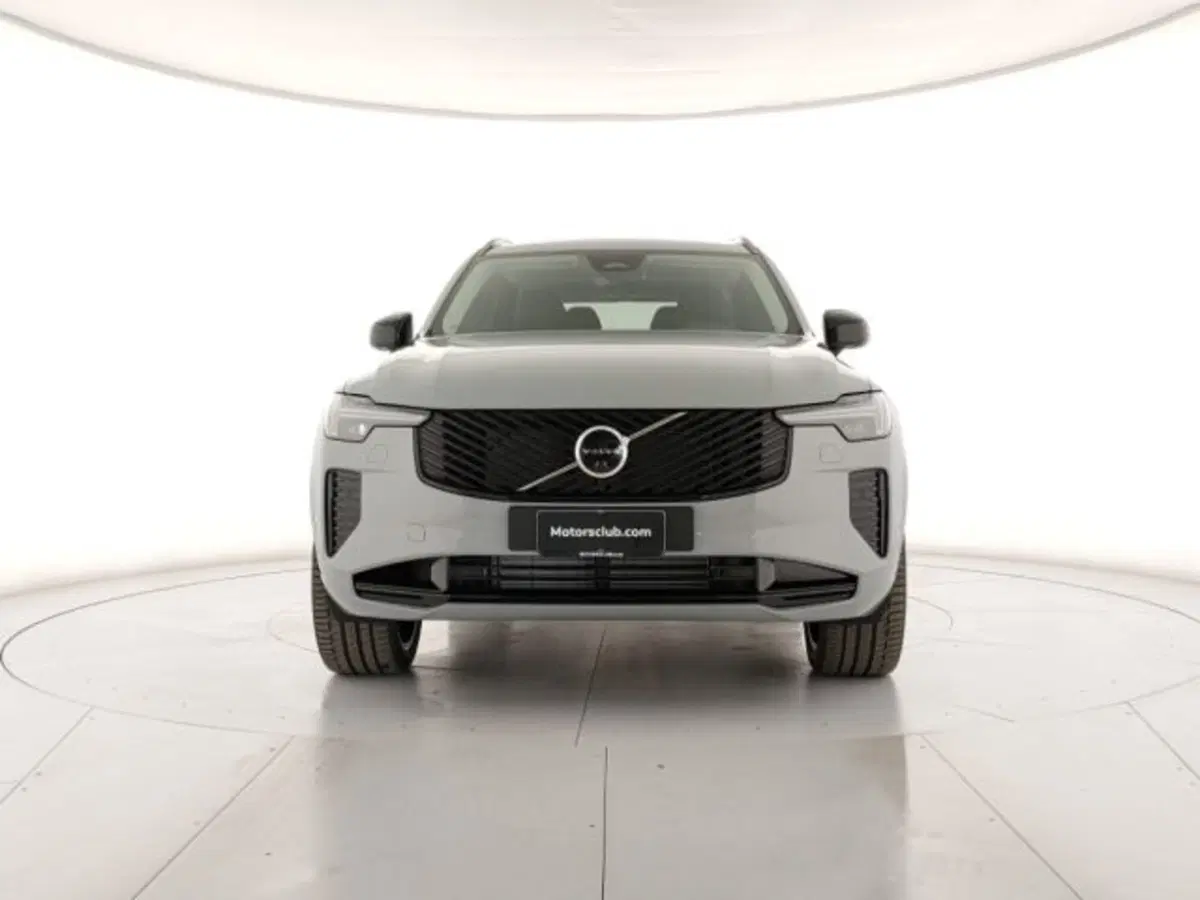 Volvo XC90 nuova a Modena (7)