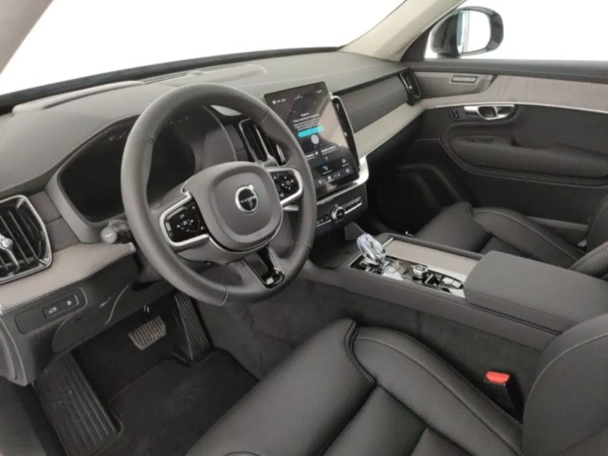 Volvo XC90 nuova a Modena (9)