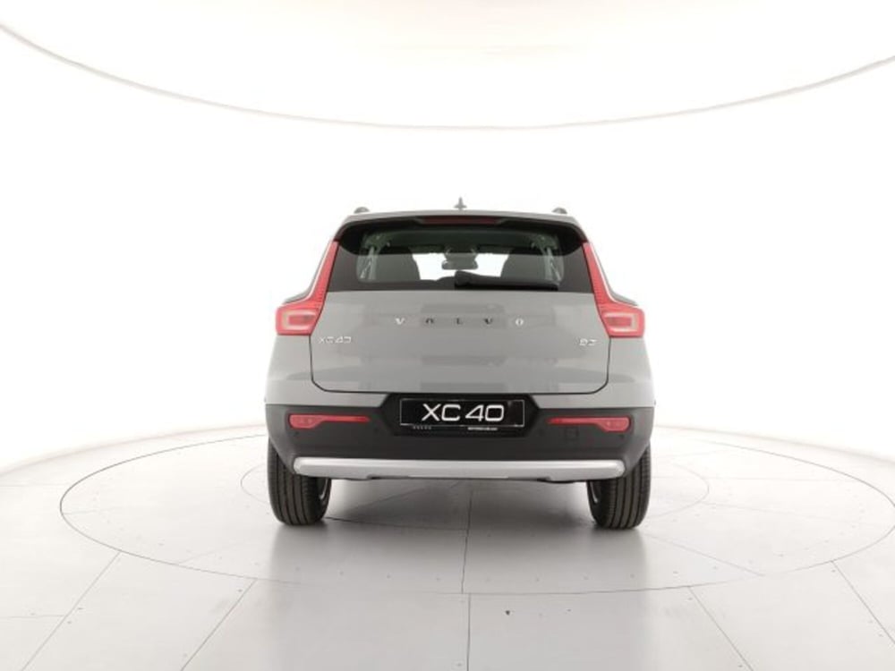 Volvo XC40 nuova a Modena (4)