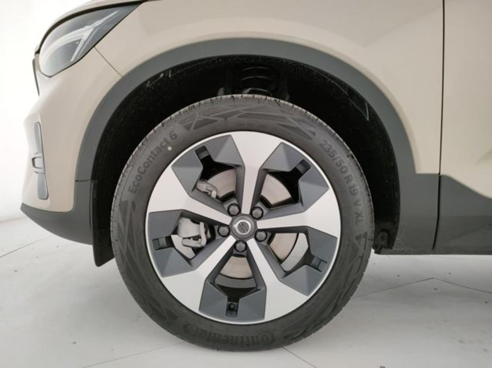 Volvo XC40 nuova a Modena (8)