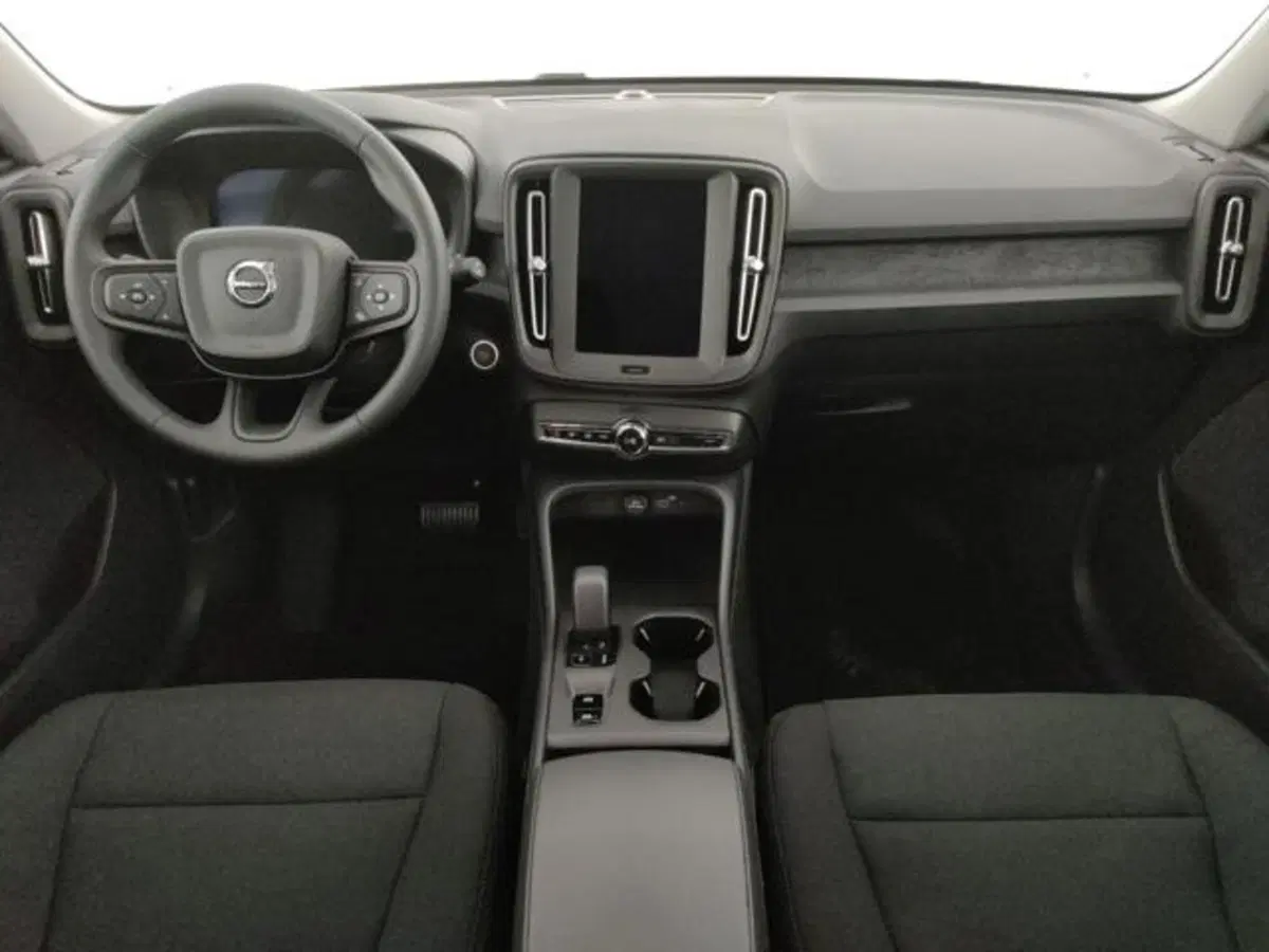 Volvo XC40 nuova a Modena (10)