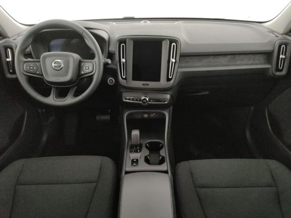 Volvo XC40 nuova a Modena (10)
