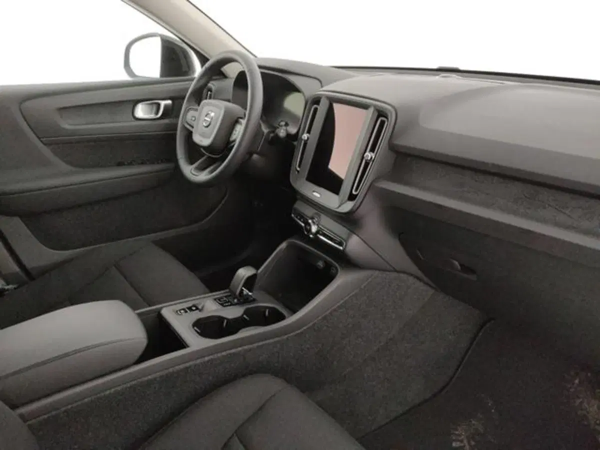 Volvo XC40 nuova a Modena (11)