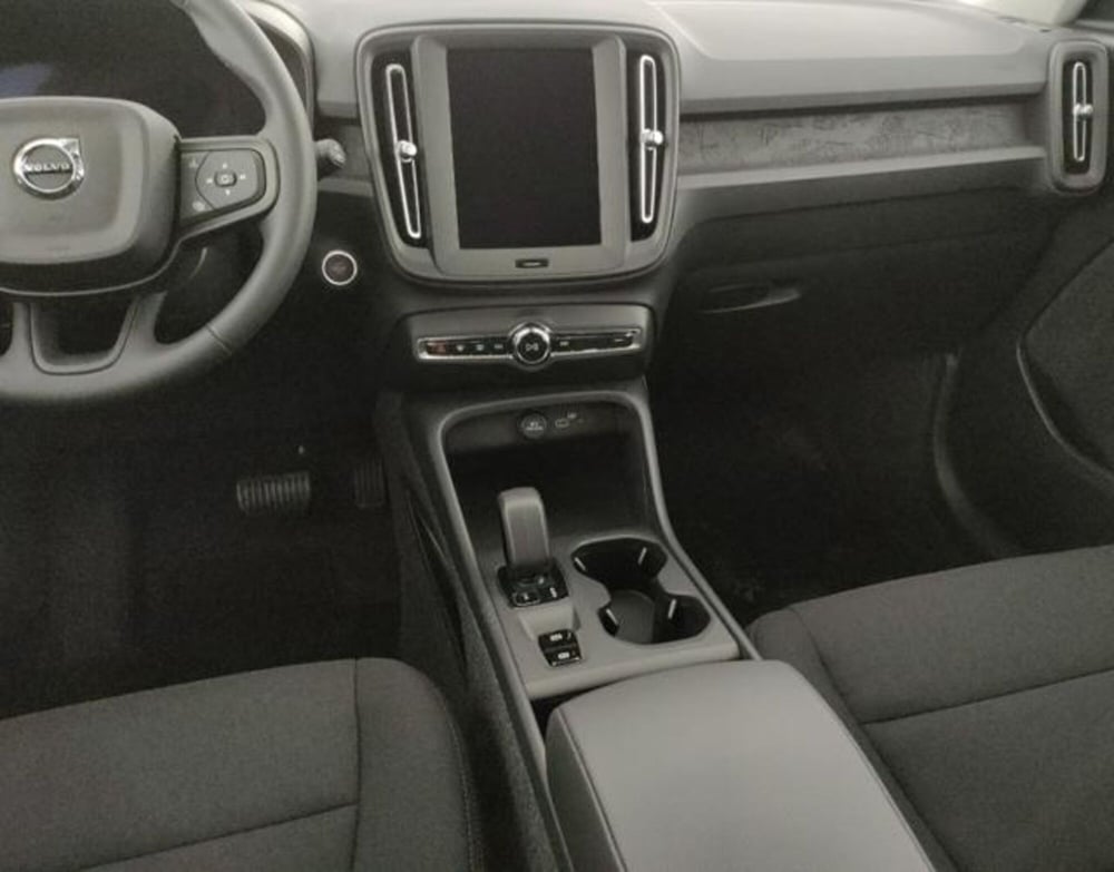 Volvo XC40 nuova a Modena (14)