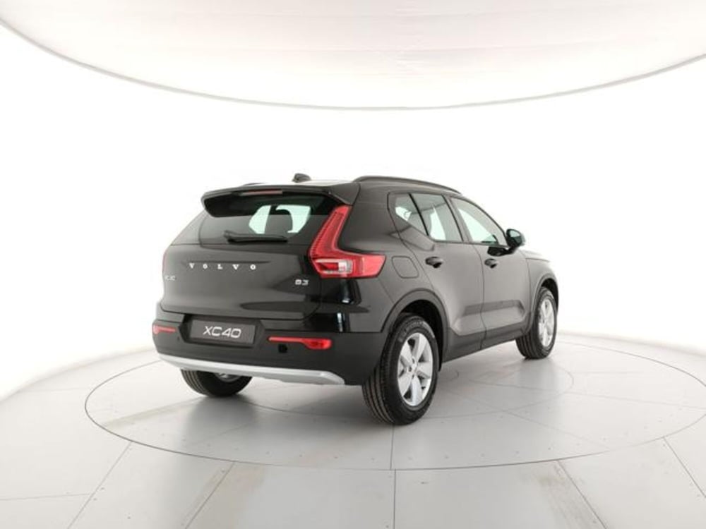 Volvo XC40 nuova a Modena (5)