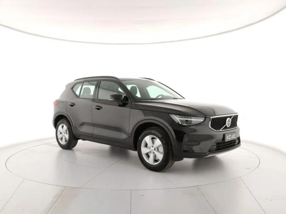 Volvo XC40 nuova a Modena (6)