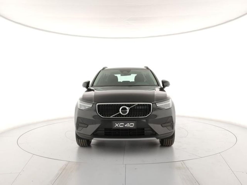 Volvo XC40 nuova a Modena (7)