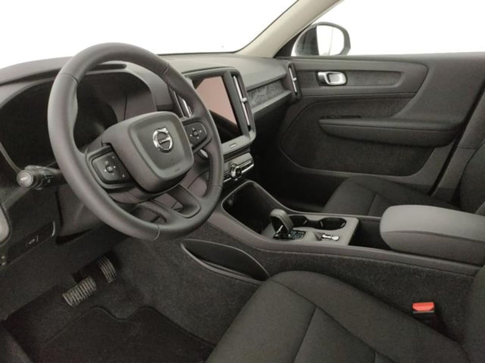 Volvo XC40 nuova a Modena (9)