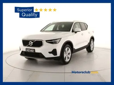 Volvo XC40 B3 automatico Core nuova a Modena