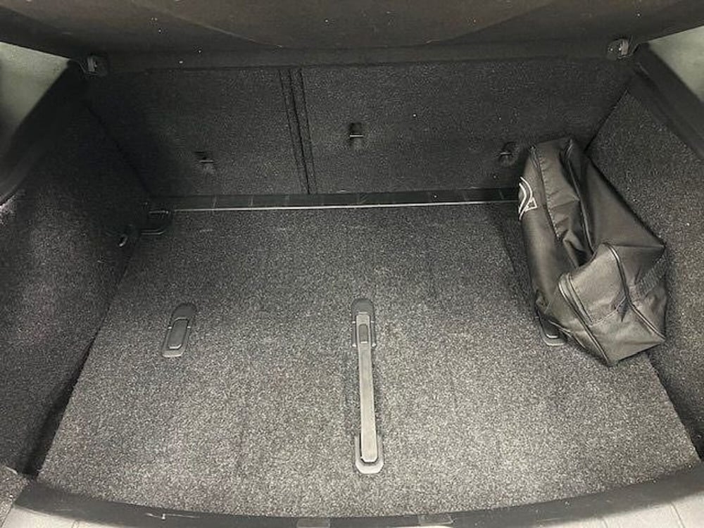 Volvo V40 Cross Country usata a Alessandria (15)