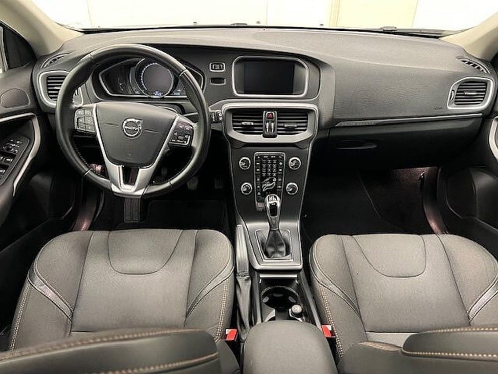 Volvo V40 Cross Country usata a Alessandria (6)