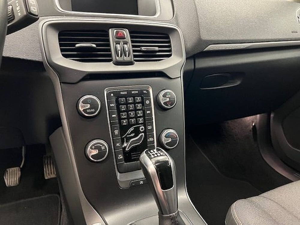 Volvo V40 Cross Country usata a Alessandria (9)