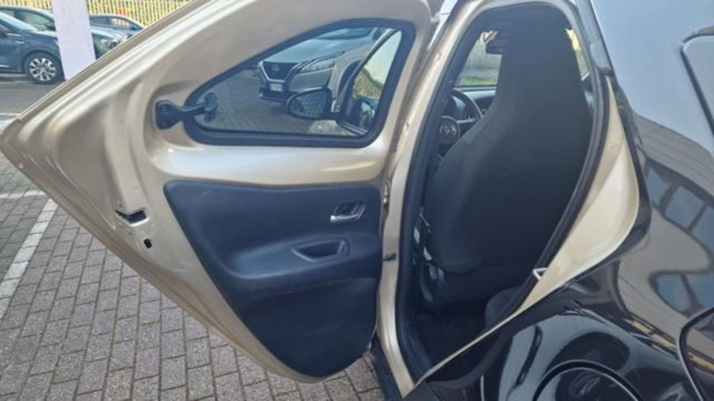 Toyota Aygo X usata a Milano (13)