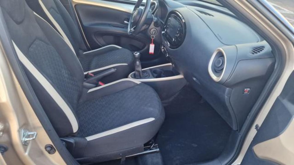 Toyota Aygo X usata a Milano (18)